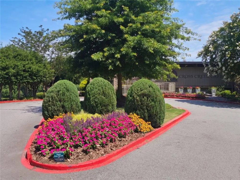 135 Woodmere Square NW Atlanta, GA 30327