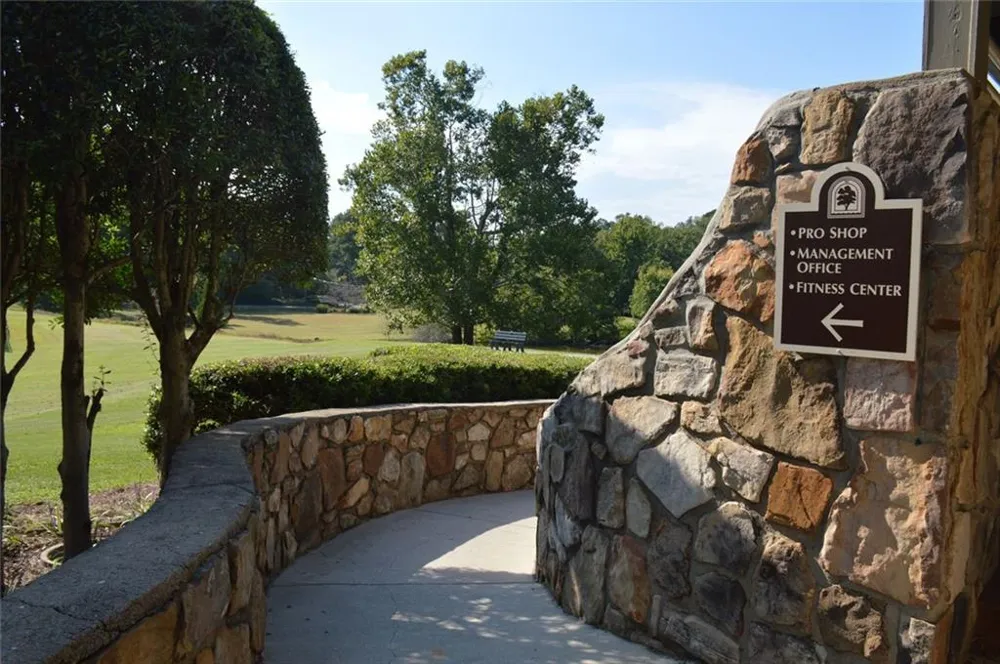 135 Woodmere Square NW Atlanta, GA 30327