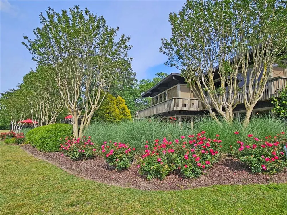 135 Woodmere Square NW Atlanta, GA 30327