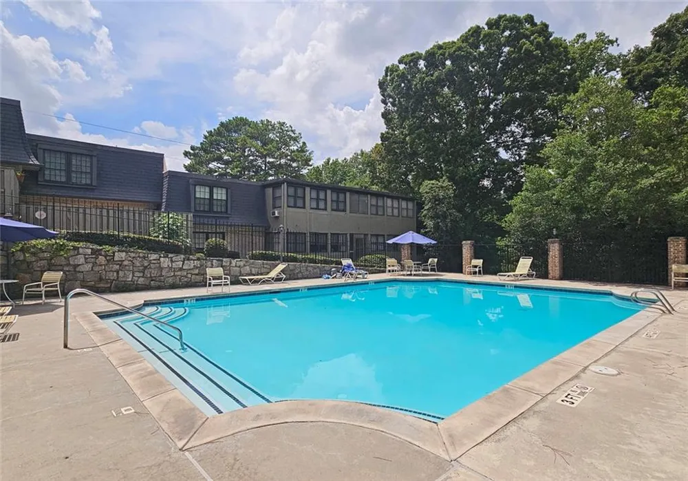 135 Woodmere Square NW Atlanta, GA 30327