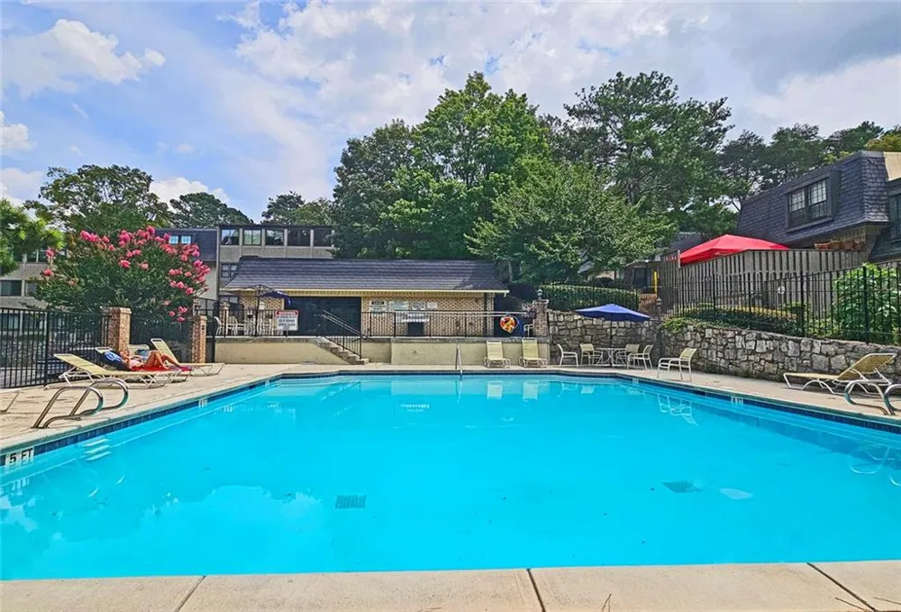 135 Woodmere Square NW Atlanta, GA 30327