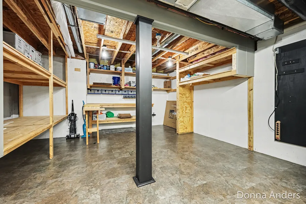 2015 Bryceway Court NE Grand Rapids, MI 49505