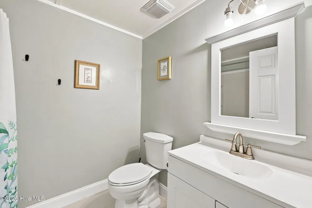 616 Shore Drive Surf City, NC 28445