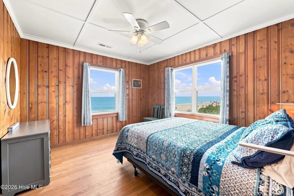 616 Shore Drive Surf City, NC 28445