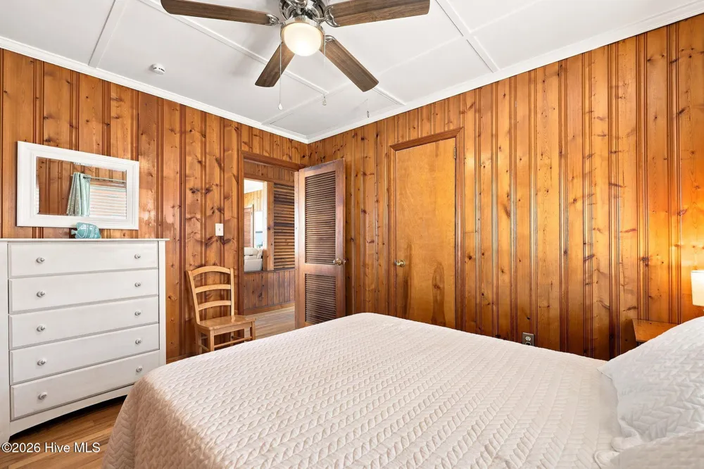 616 Shore Drive Surf City, NC 28445