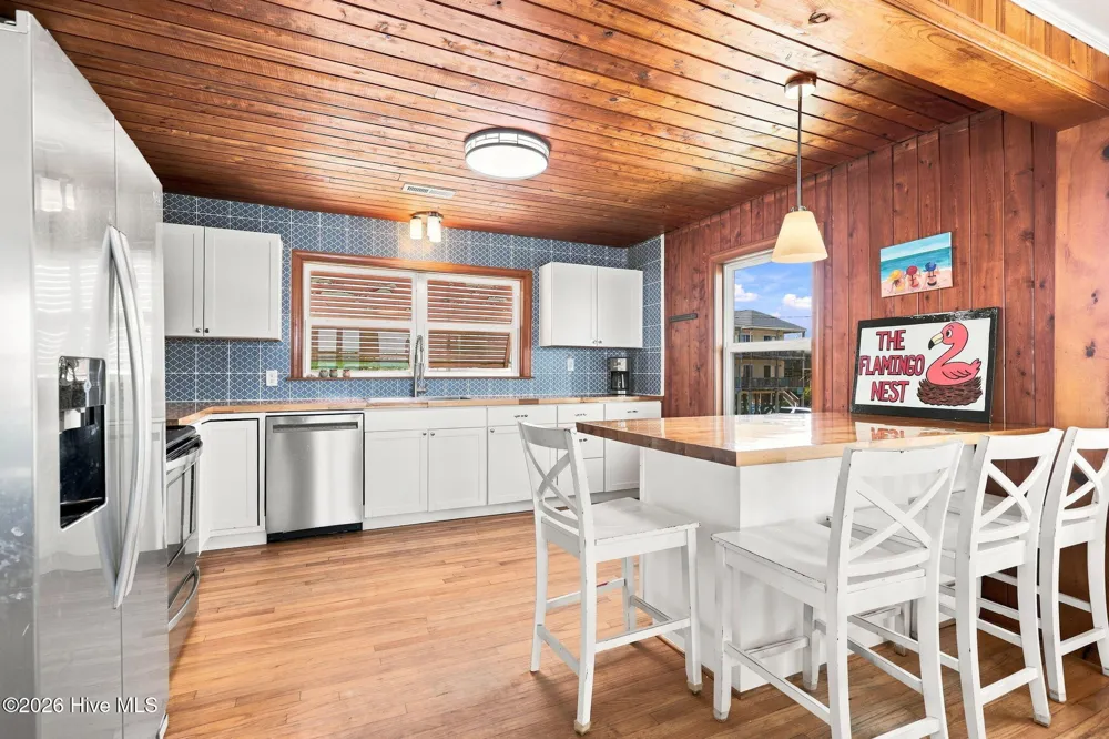 616 Shore Drive Surf City, NC 28445