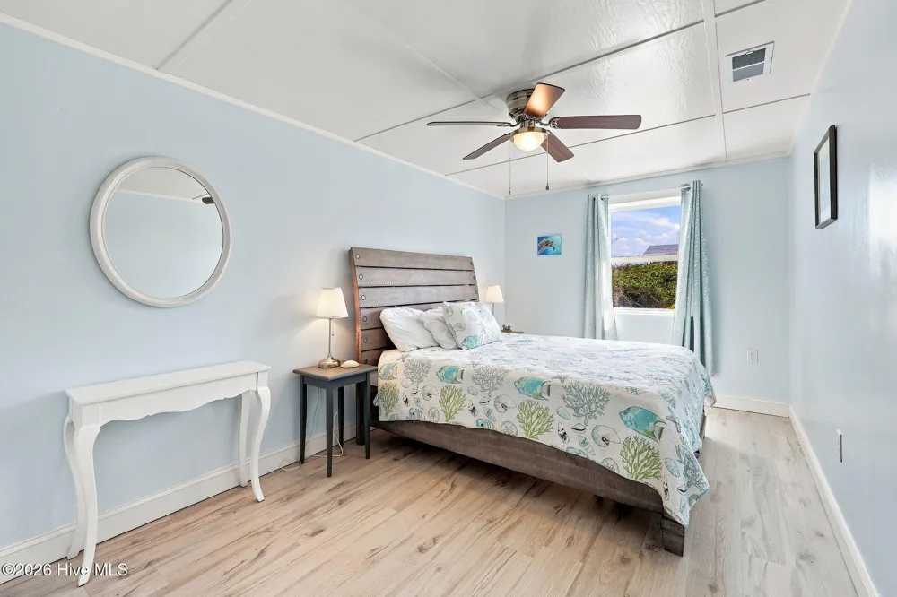 616 Shore Drive Surf City, NC 28445