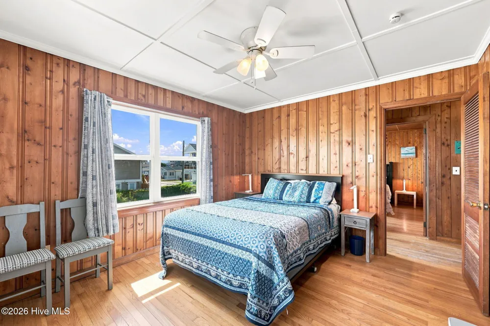 616 Shore Drive Surf City, NC 28445