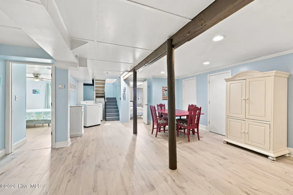 616 Shore Drive Surf City, NC 28445