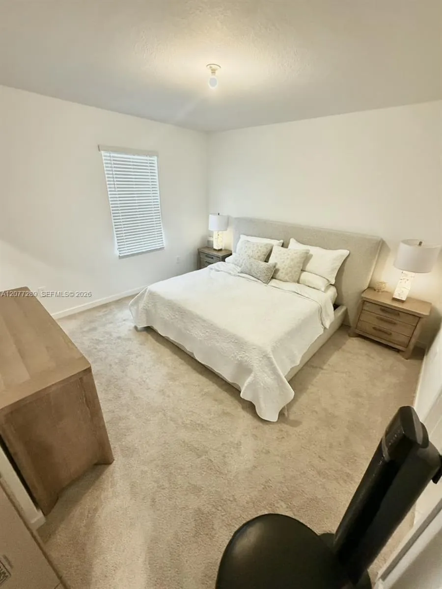 856 SW 11th Way Florida City, FL 33034