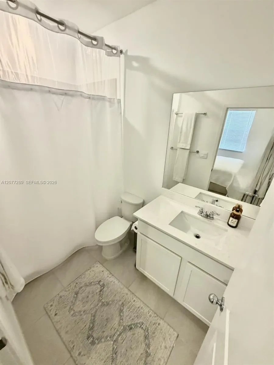 856 SW 11th Way Florida City, FL 33034