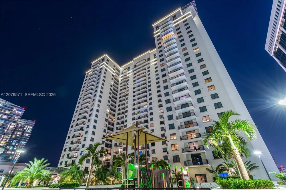 999 SW 1st Ave #1114 Miami, FL 33130