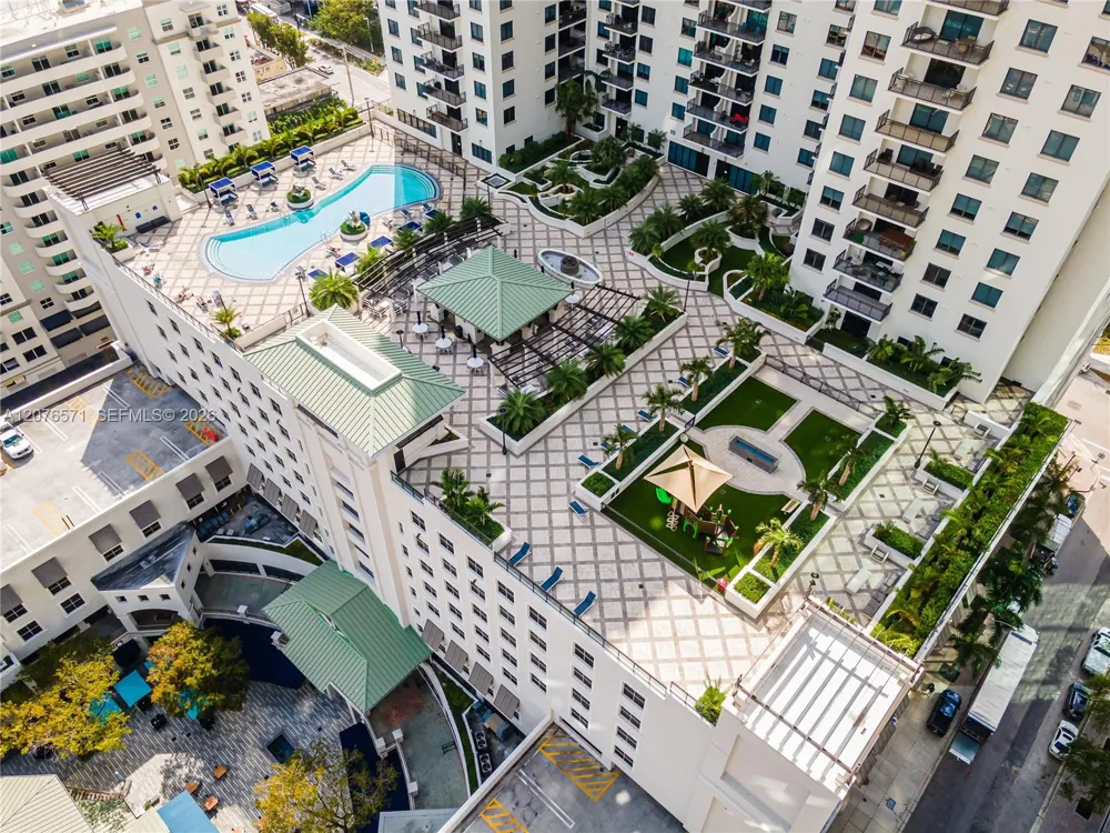 999 SW 1st Ave #1114 Miami, FL 33130