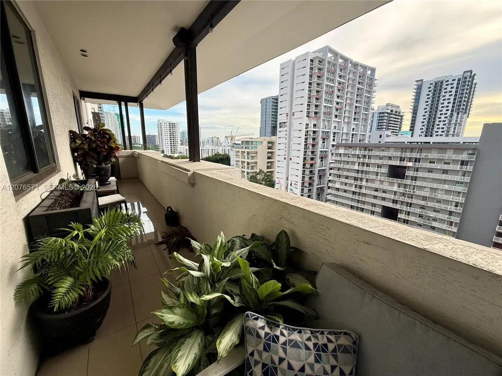 999 SW 1st Ave #1114 Miami, FL 33130