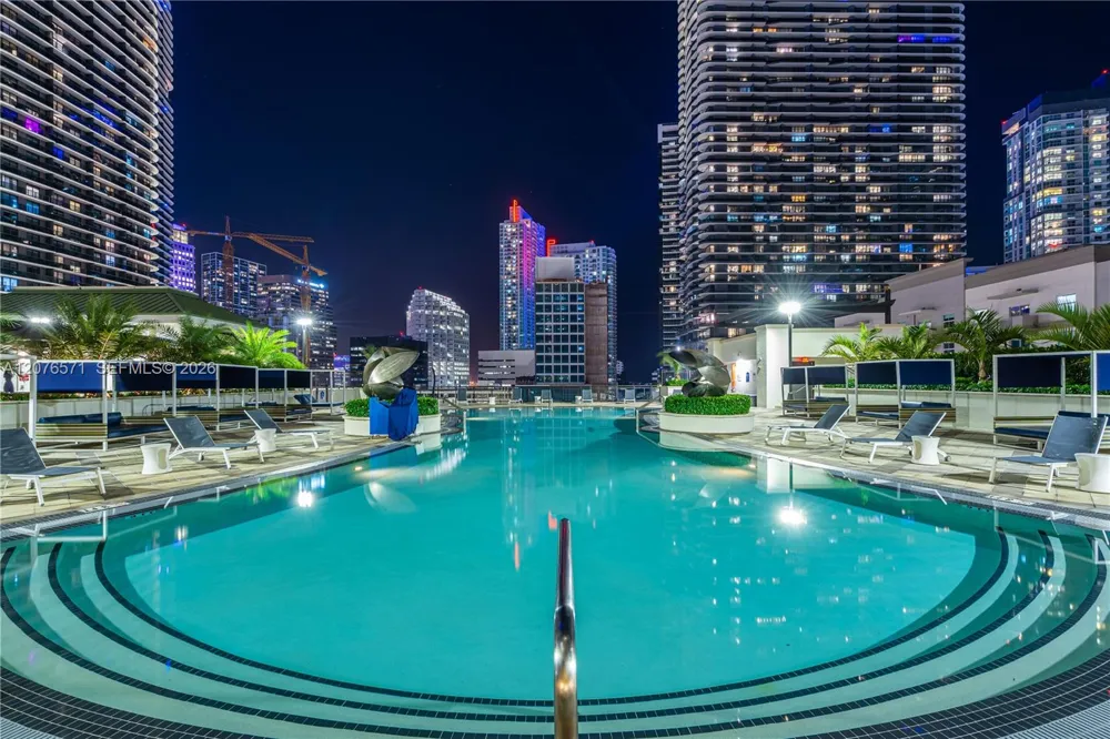 999 SW 1st Ave #1114 Miami, FL 33130