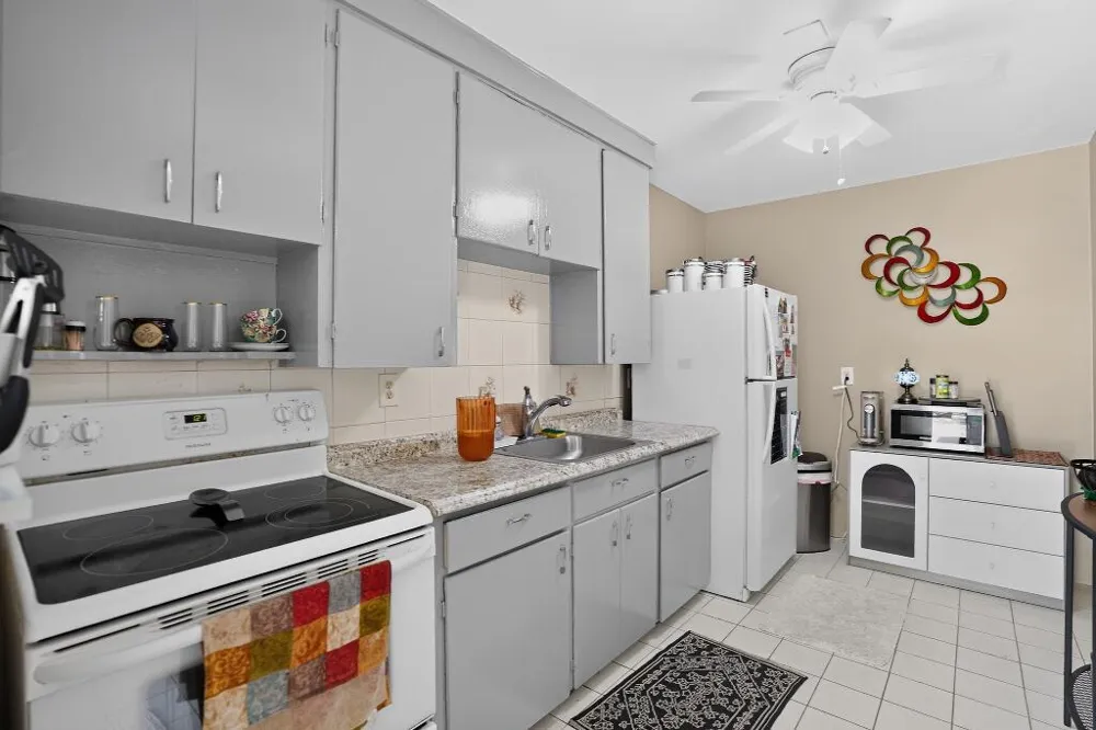 208 SW 2ND PLACE #1-2 Dania Beach, FL 33004