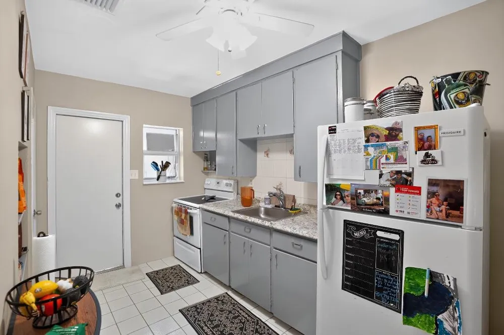 208 SW 2ND PLACE #1-2 Dania Beach, FL 33004