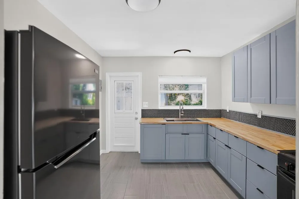 208 SW 2ND PLACE #1-2 Dania Beach, FL 33004