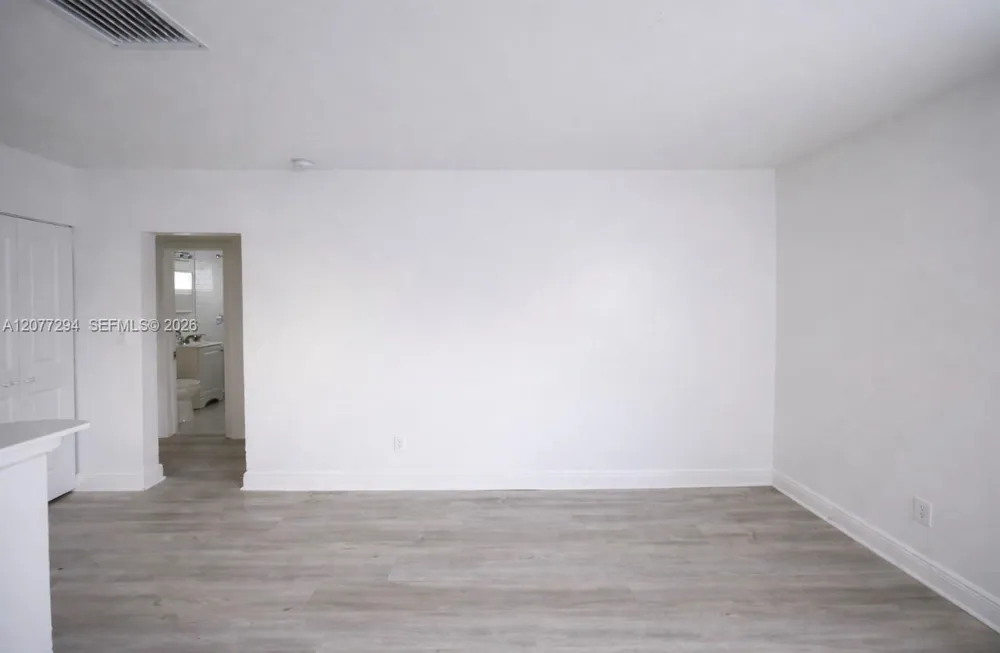 1070 NE 80th St #2 Miami, FL 33138