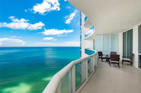16001 Collins Ave #2903