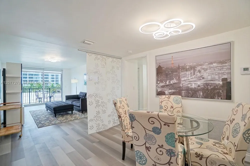 9273 Collins Ave #309 Surfside, FL 33154