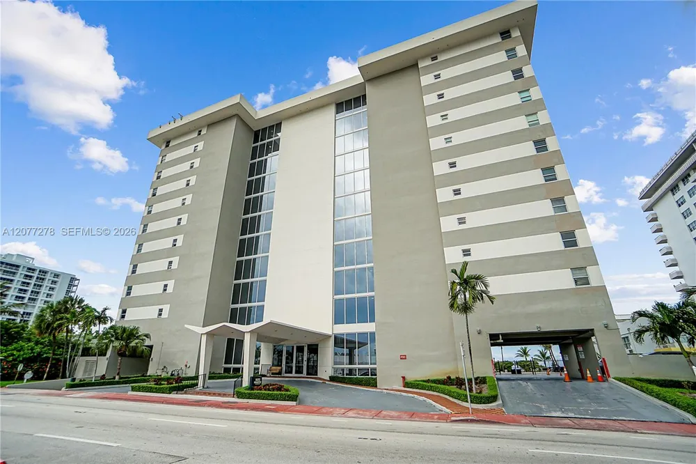 9273 Collins Ave #309 Surfside, FL 33154
