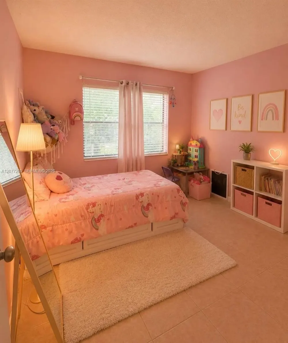 301 Pine Island Rd #220 Plantation, FL 33324