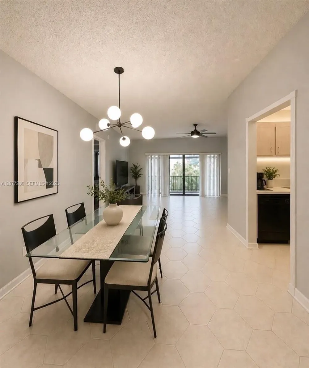 301 Pine Island Rd #220 Plantation, FL 33324