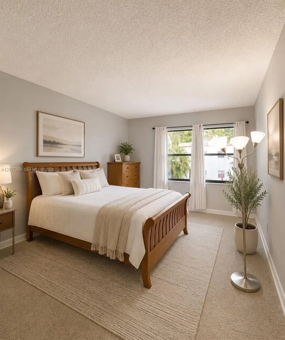 301 Pine Island Rd #220 Plantation, FL 33324