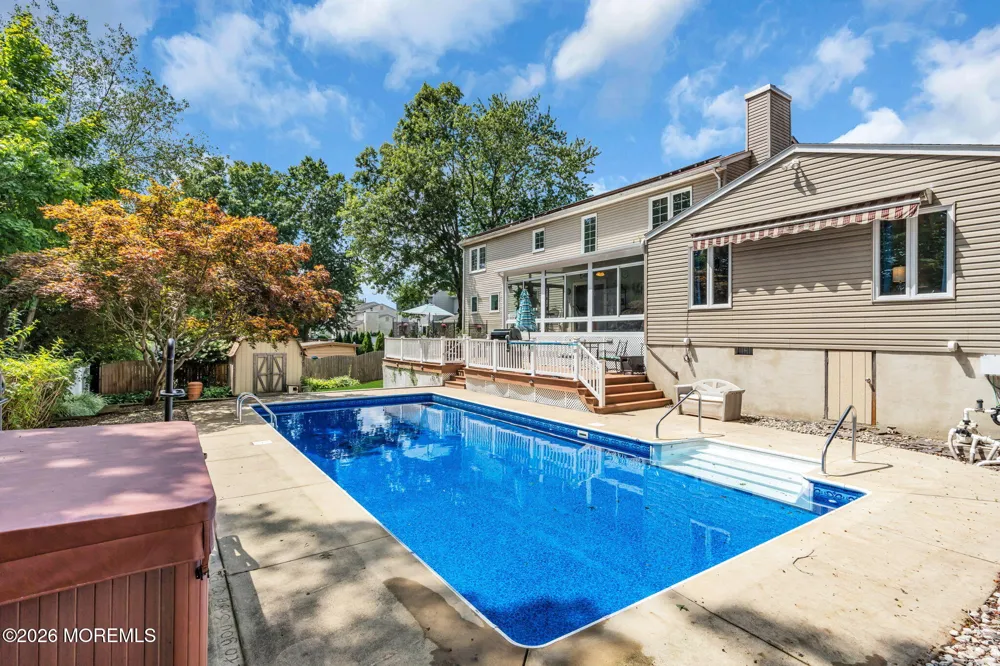 632 Meadow Run Brick, NJ 08724