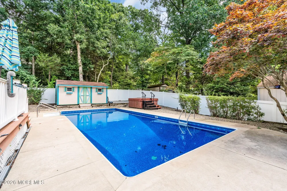632 Meadow Run Brick, NJ 08724