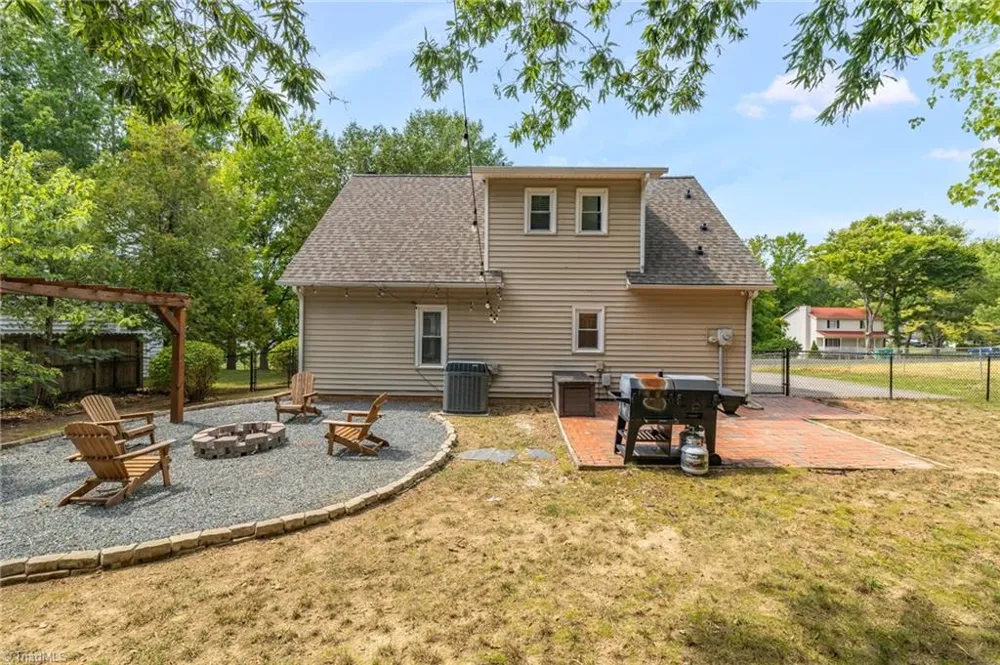 1705 Calvary View Lane Clemmons, NC 27012
