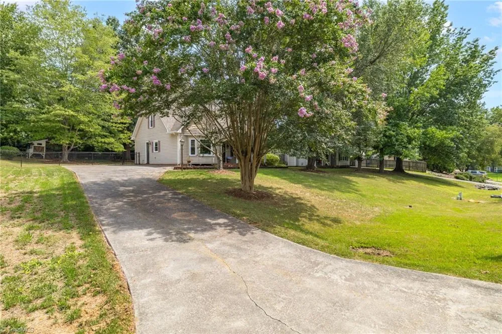 1705 Calvary View Lane Clemmons, NC 27012