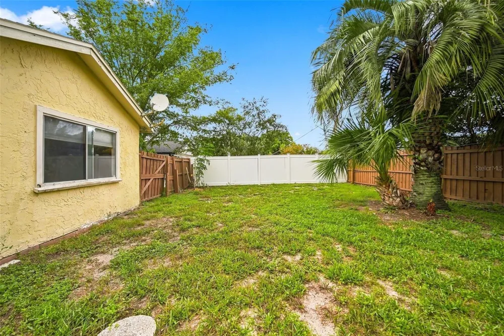 8334 CROSSWICKS DRIVE Orlando, FL 32819