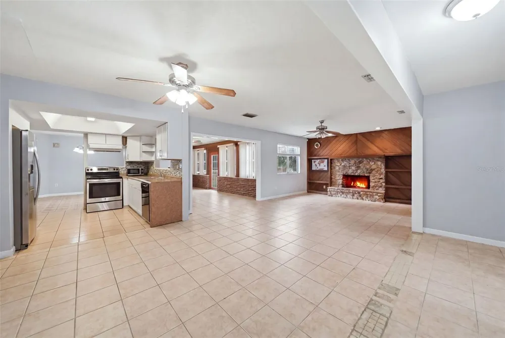8334 CROSSWICKS DRIVE Orlando, FL 32819