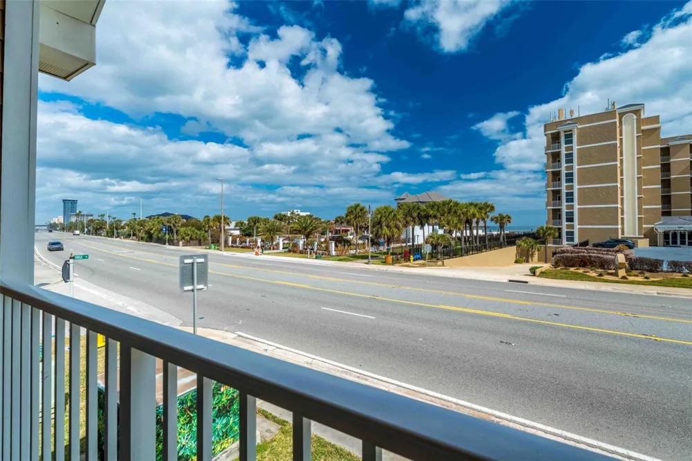 108 OCEANS CIRCLE Daytona Beach, FL 32118