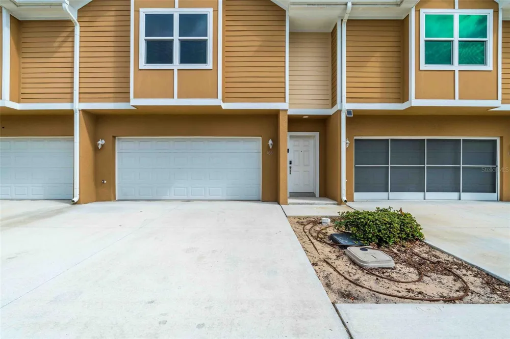 108 OCEANS CIRCLE Daytona Beach, FL 32118