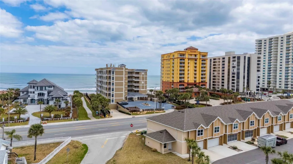 108 OCEANS CIRCLE Daytona Beach, FL 32118