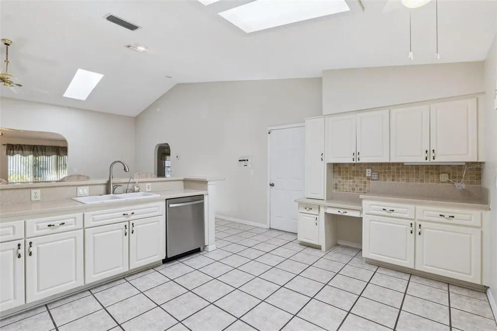 26744 RACQUET CIRCLE Leesburg, FL 34748