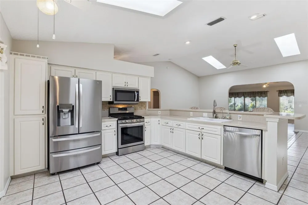 26744 RACQUET CIRCLE Leesburg, FL 34748