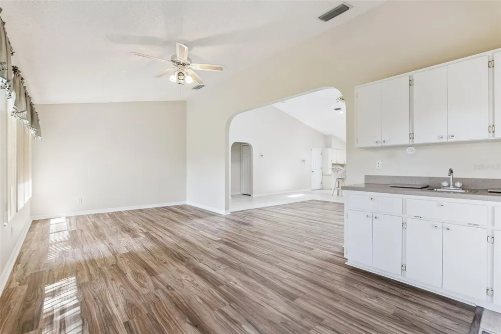 26744 RACQUET CIRCLE Leesburg, FL 34748