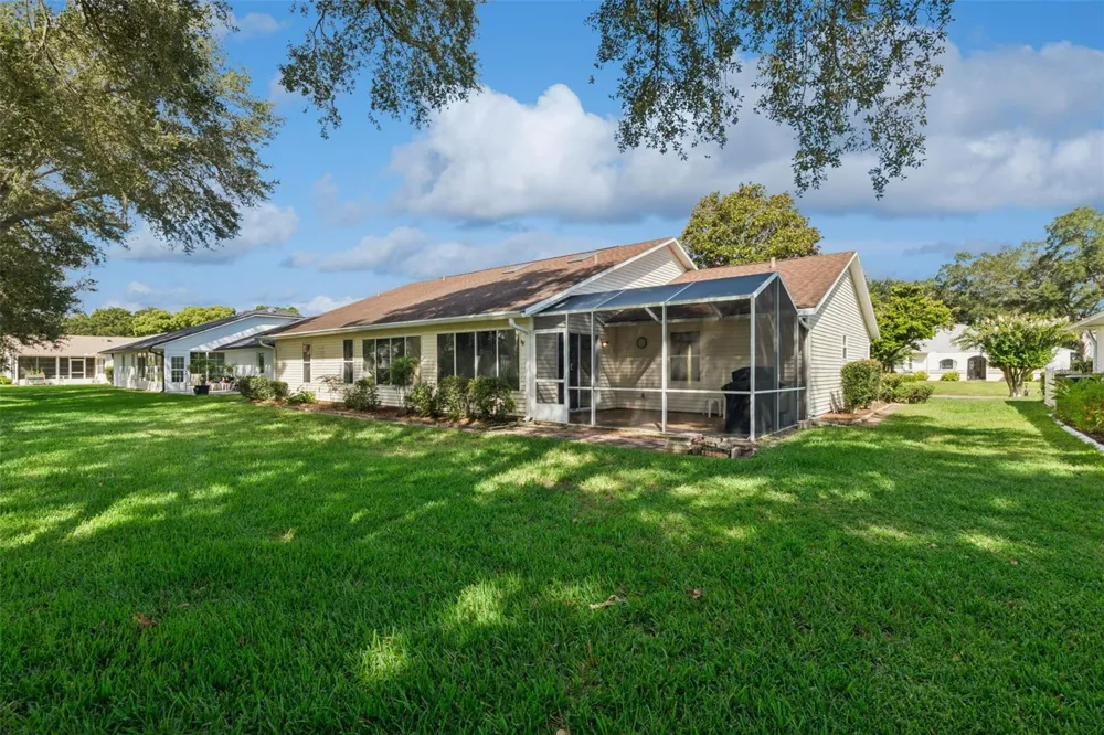 26744 RACQUET CIRCLE Leesburg, FL 34748