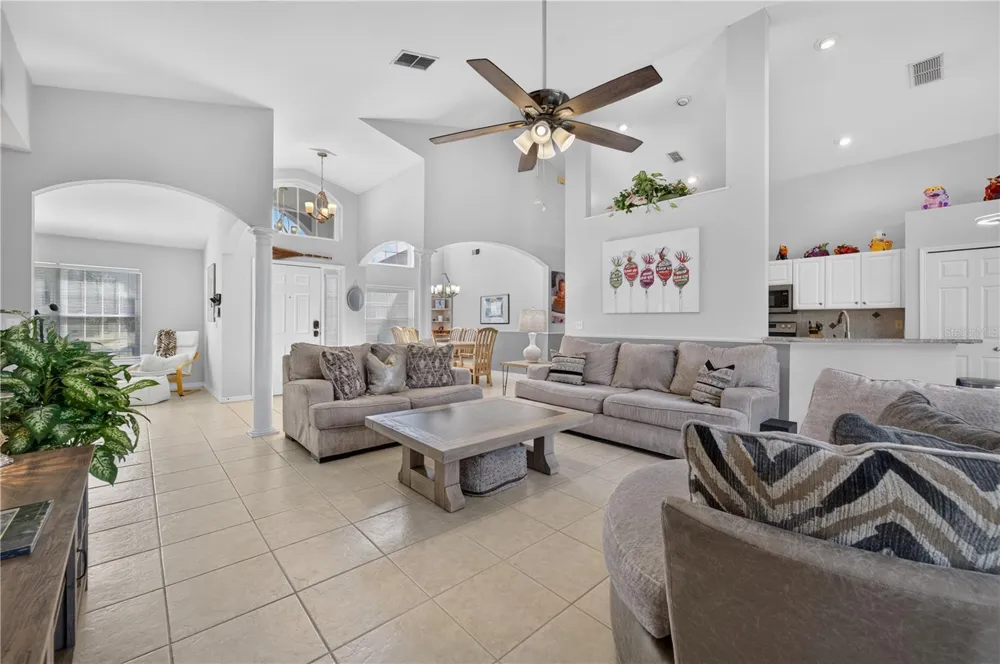 213 SPANISH MOSS ROAD Davenport, FL 33837