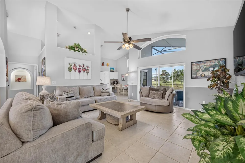 213 SPANISH MOSS ROAD Davenport, FL 33837