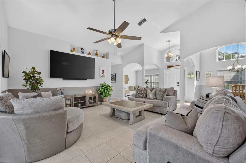 213 SPANISH MOSS ROAD Davenport, FL 33837
