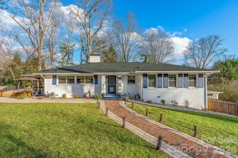 2 Bevlyn Drive