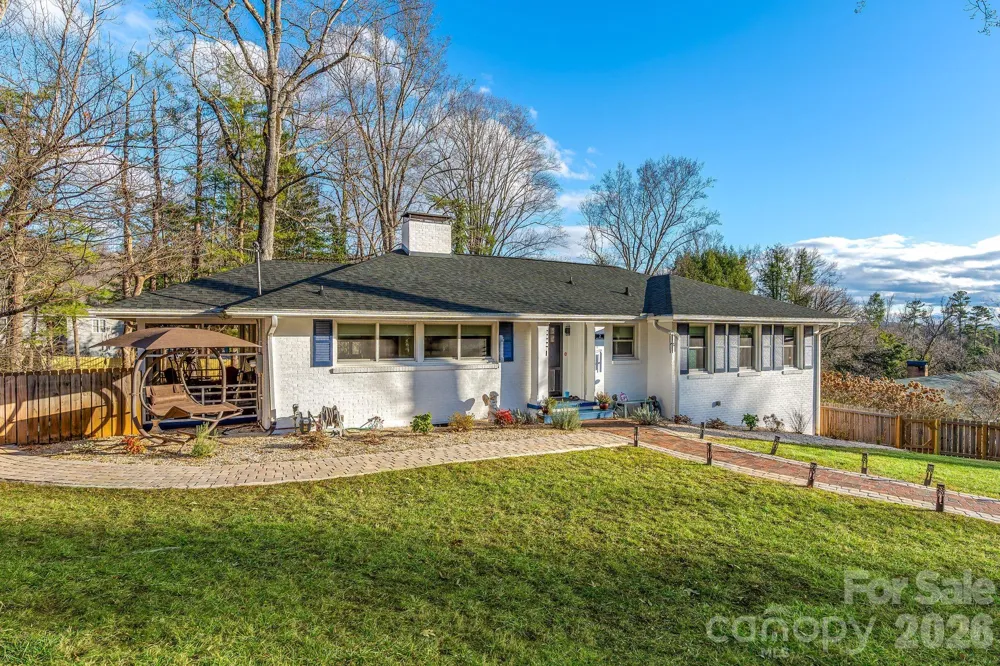 2 Bevlyn Drive Asheville, NC 28803