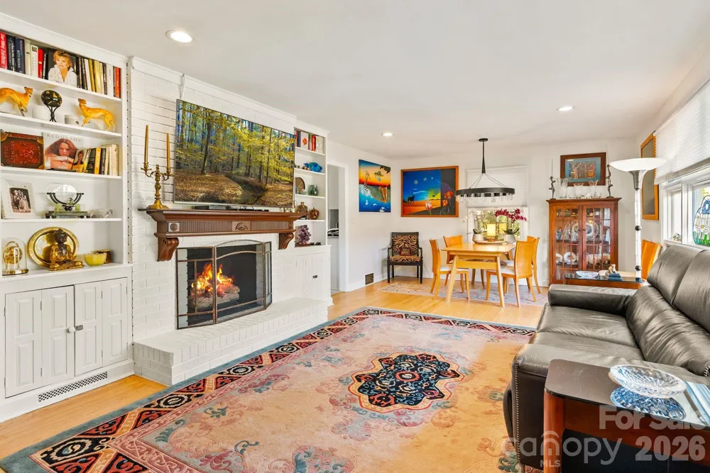 2 Bevlyn Drive Asheville, NC 28803