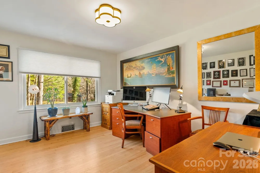 2 Bevlyn Drive Asheville, NC 28803