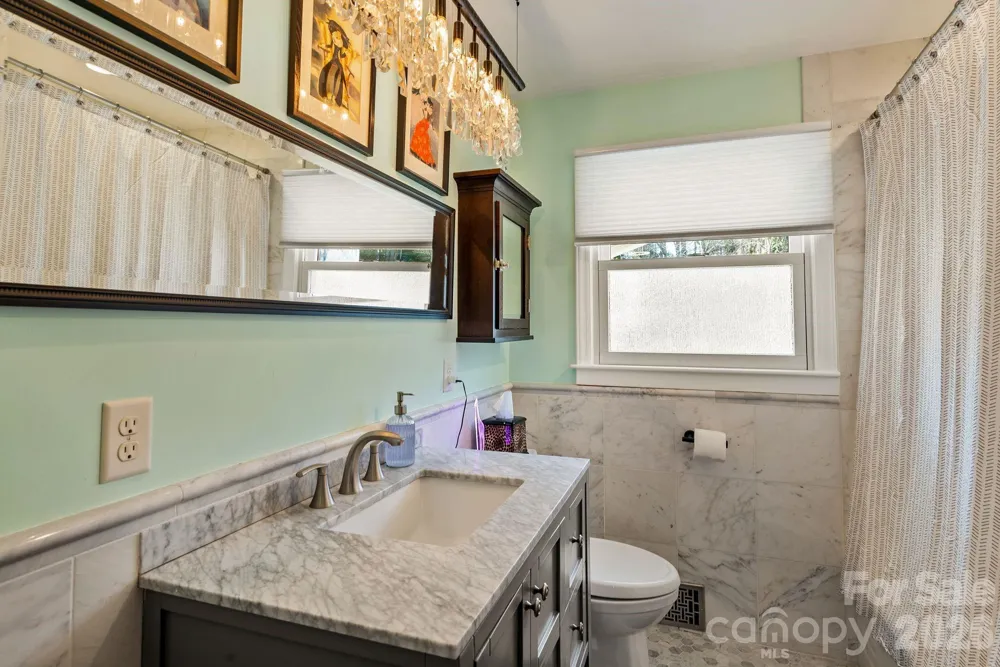 2 Bevlyn Drive Asheville, NC 28803